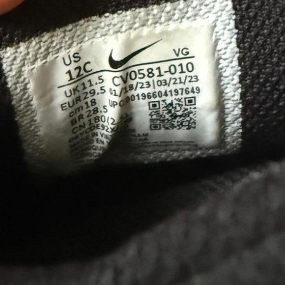 Nike - Alpha Menace Shark 4 Football Cleats - Boys Size 12C Black White Fastflex - Picture 4 of 4